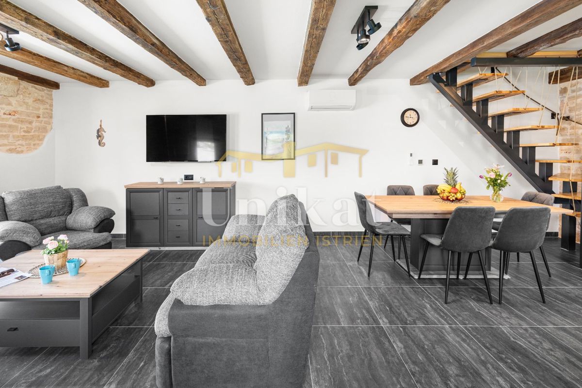 Prenovljena kamnita hiša blizu Poreča